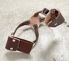 SU-GA-S-BN: 1/12 Brown Shoulder Gun Holster (Gun & Ammo) for 6" Slim Body