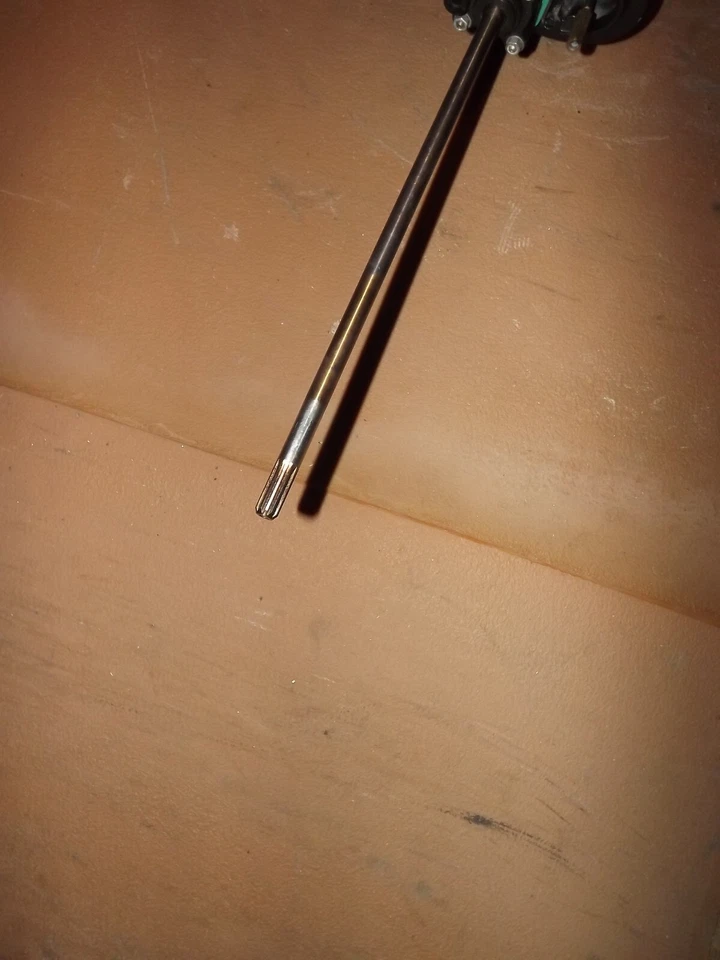 Suzuki 9.9 HP Gearcase Lower Unit (L) 20" PN 55100-90L10-0EP - Image 3 of 4