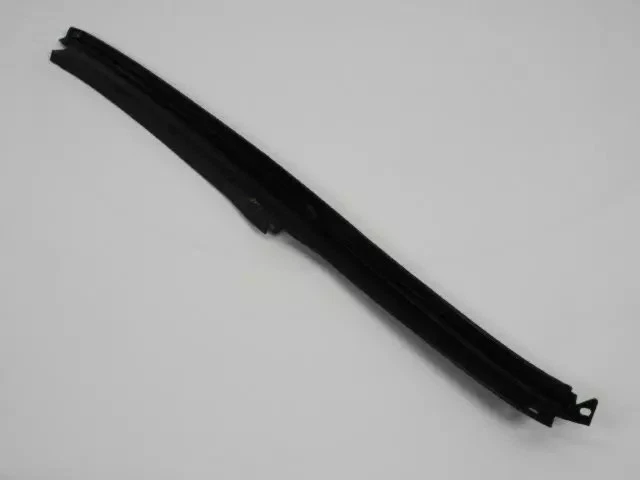 Moldura de para-brisa Mopar genuína esquerda 55362509AF - Imagem 4 de 4