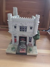 Danbury Mint Chicago Fire House ENGINE CO 98