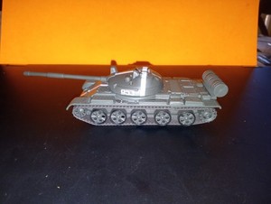 New Russian /72nd scale T-62 Main Battle Tank