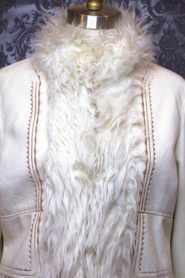 Casaco vintage Bebe de camurça sintética aparado com pele – Tamanho grande, novo com etiquetas - Imagem 2 de 4