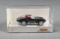 Brekina 18025 H0,1:87 Chevrolet C2 Cabrio Schwarz/Rot Neuheit 2025!