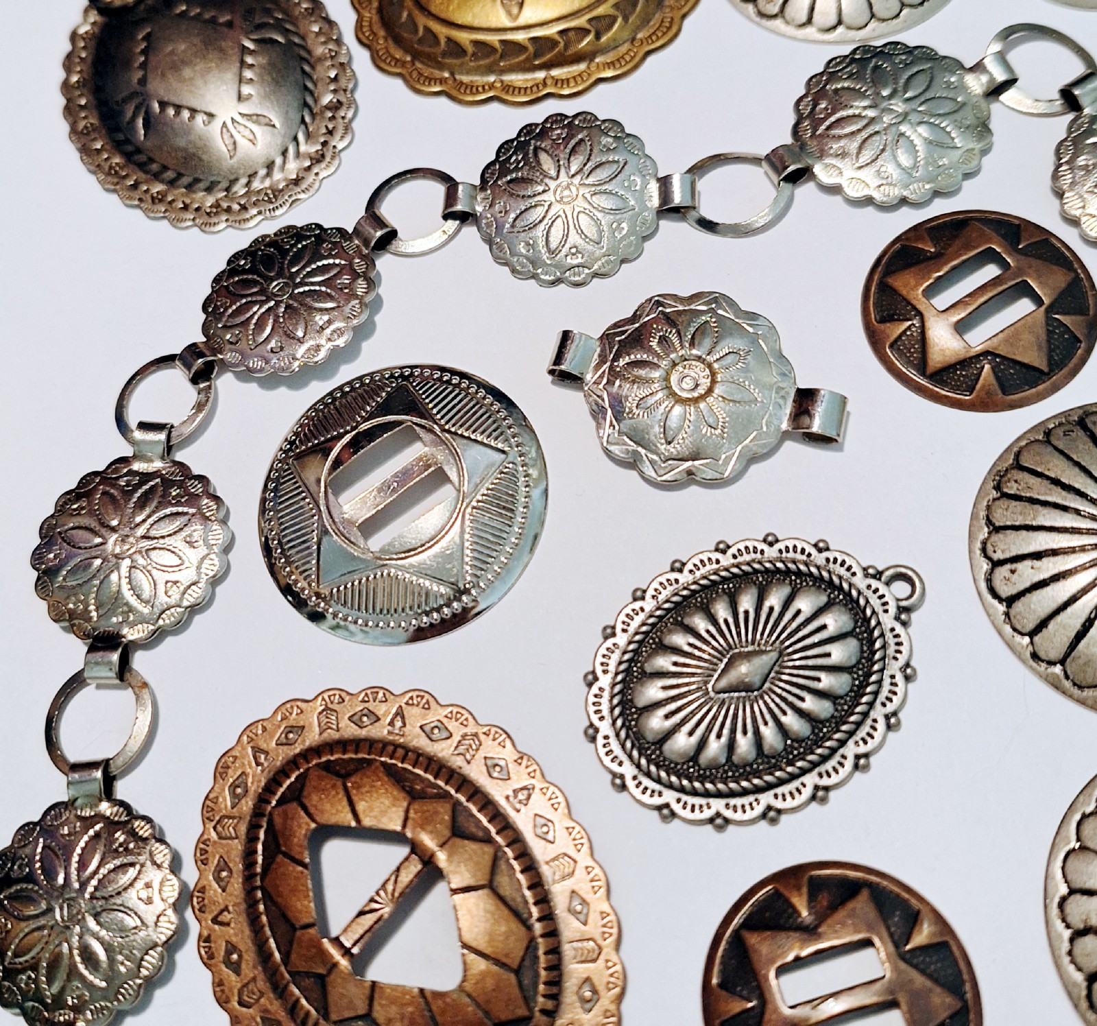 LARGE LOT OF VINTAGE CONCHO'S ONE 925