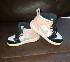 Jordan Air Jordan 1 Mid TD 8C Mid Top Leather Colorblock Pink Black White