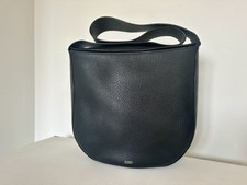 CLOSED Half Round Bag Tasche Genarbtes Leder Schwarz Schultertasche