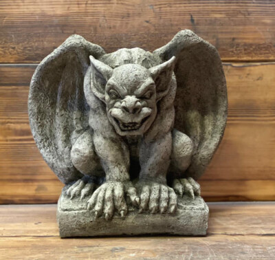 STEINGARTEN GARGOYLE GREMLIN GEFLÜGELT GOTISCH ORNAMENT