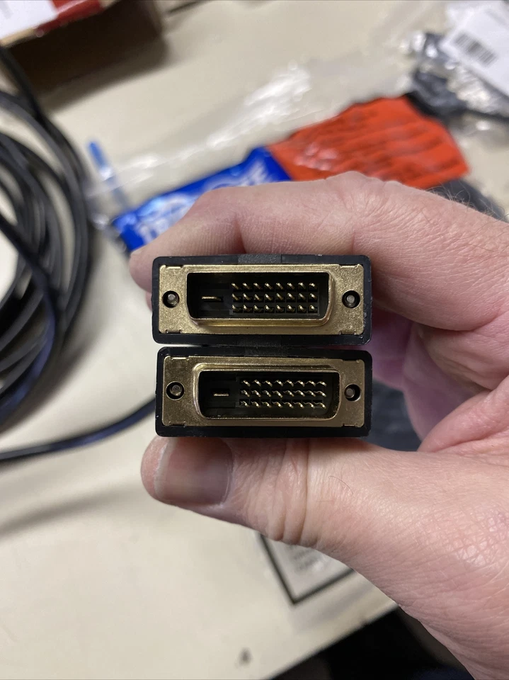 Tripp Lite 25ft DVI Dual Link Digital TMDS Monitor Cbale DVI-D M/M 25' P560-025 - Image 2 of 2