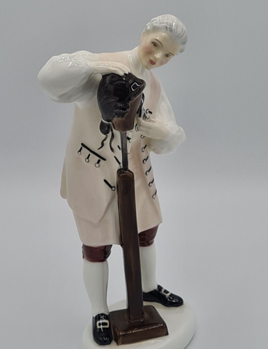 Vintage Royal Doulton China Figur Der Perückenmacher von Williamsburg HN 2239 1959 - Bild 3 von 12