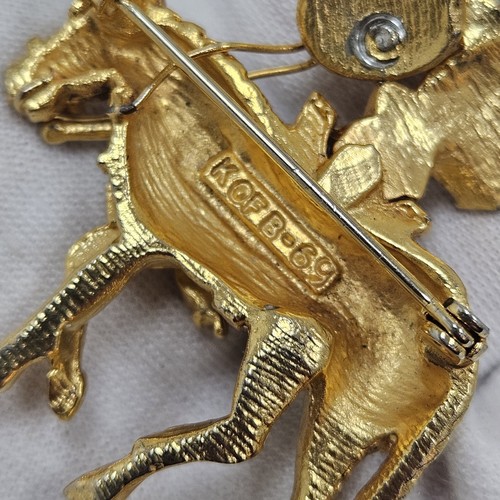 Babylon 1969 Golden Conquistador Don Quixote Pin Brooch Gold Filled Enamel - Picture 11 of 12