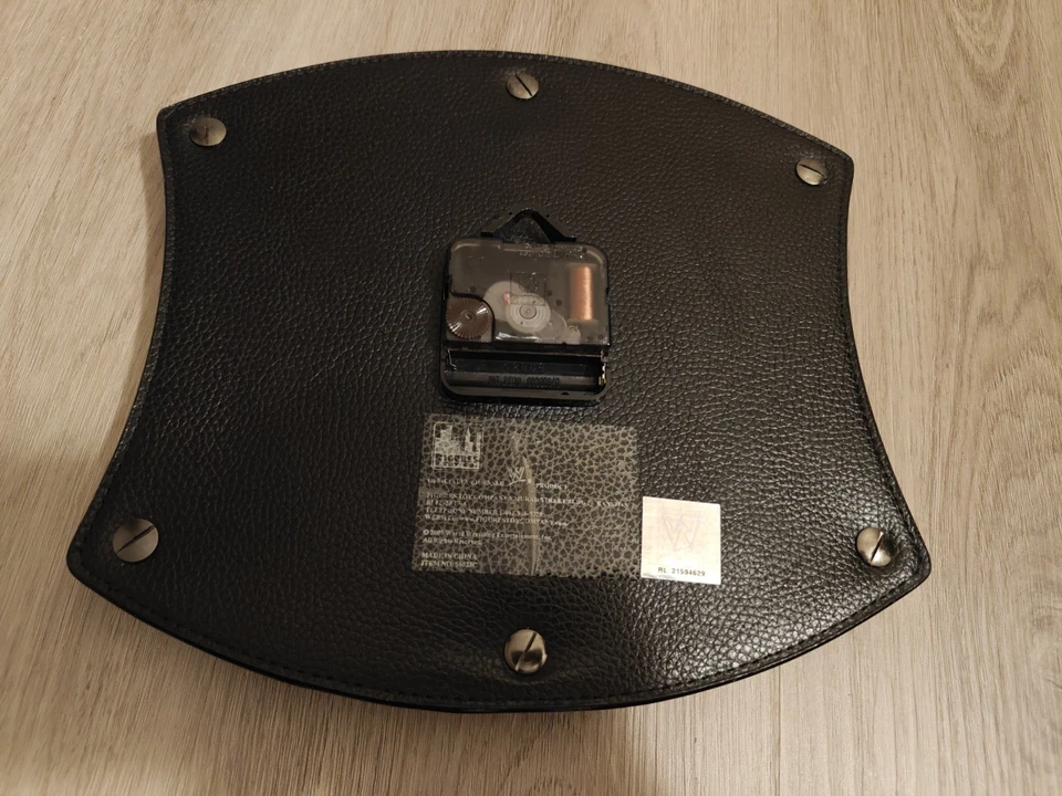 Reloj de pared WWE Classic Superstars John Cena spinner Championship Belt Foto 2 de 4