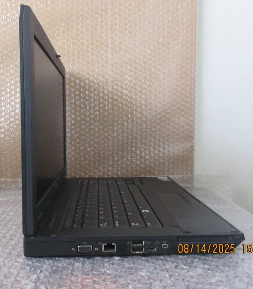 Dell Latitude E5400 Intel Core 2 Duo P8400 2,26 GHz 2 GB de RAM y cargador Foto 3 de 4