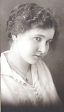 Circa 1900 Cabinet Photo Portrait Pretty Girl Woman Partial Profile