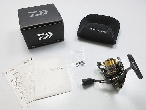 魅力の Daiwa 15EXIST2003C+zpi リール - pavdobrasil.com.br