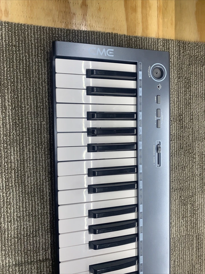 Teclado controlador CME M-Key 49 teclas USB MIDI | Sin adaptador de corriente - 98733 Foto 3 de 4