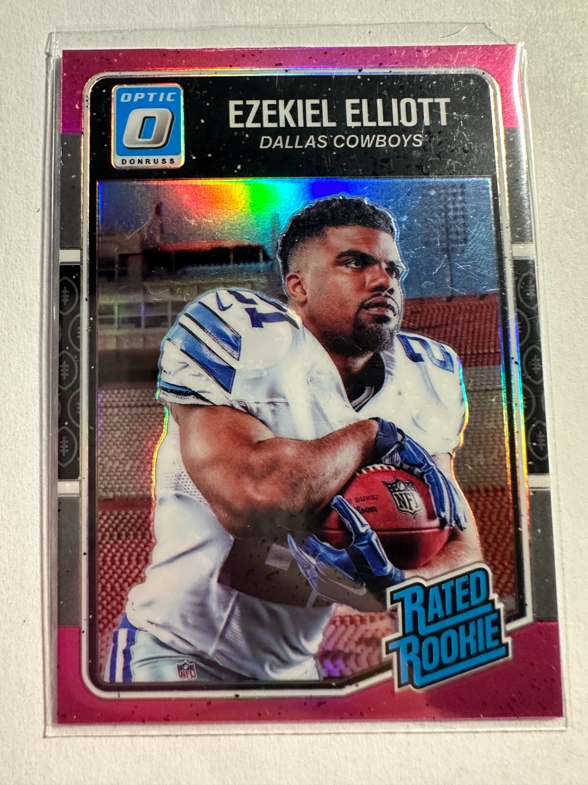 K93,903 - 2016 Donruss Optic Pink #168 Ezekiel Elliott RR