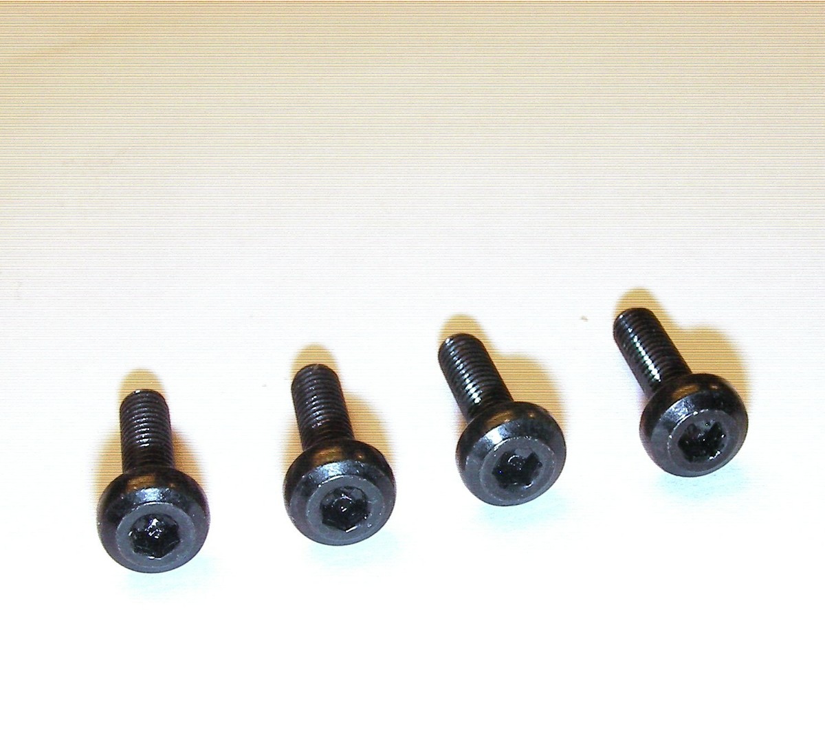 4pcs KICKER Amplifier Shroud Screw set, KX, SX end caps, Allen
