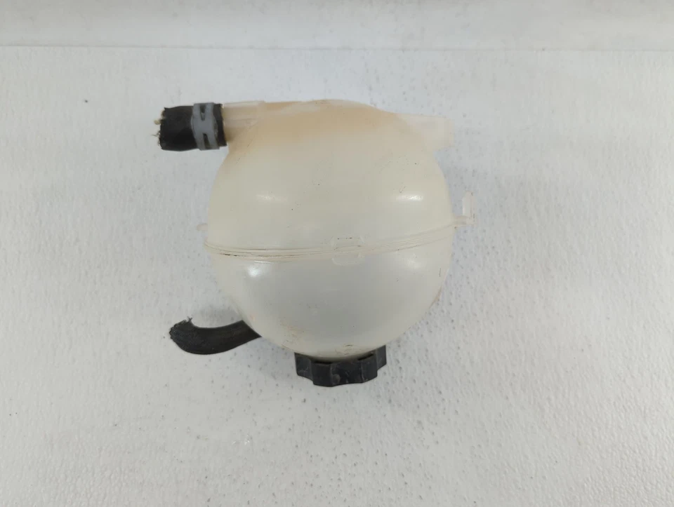 Chevrolet Equinox 2018 radiador refrigerante desbordamiento expansión tanque botella Z9RER Foto 2 de 4