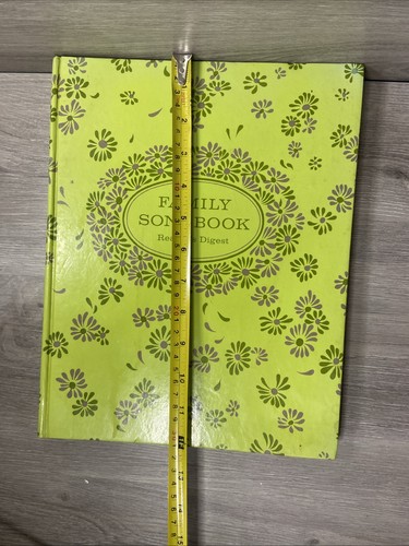 Readers Digest Family Songbook Vintage 1969 Hardcover 124 Songs 252 Pages - Picture 8 of 8