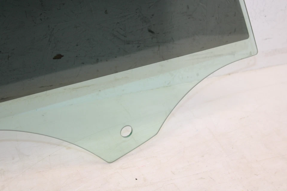 Volkswagen GTI 2015-2021 puerta delantera derecha ventana vidrio OEM NB21 Foto 4 de 4