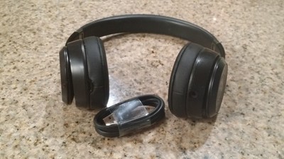 Beats by Dr. Dre Solo 4 - Wireless Bluetooth On-Ear Headphones Black