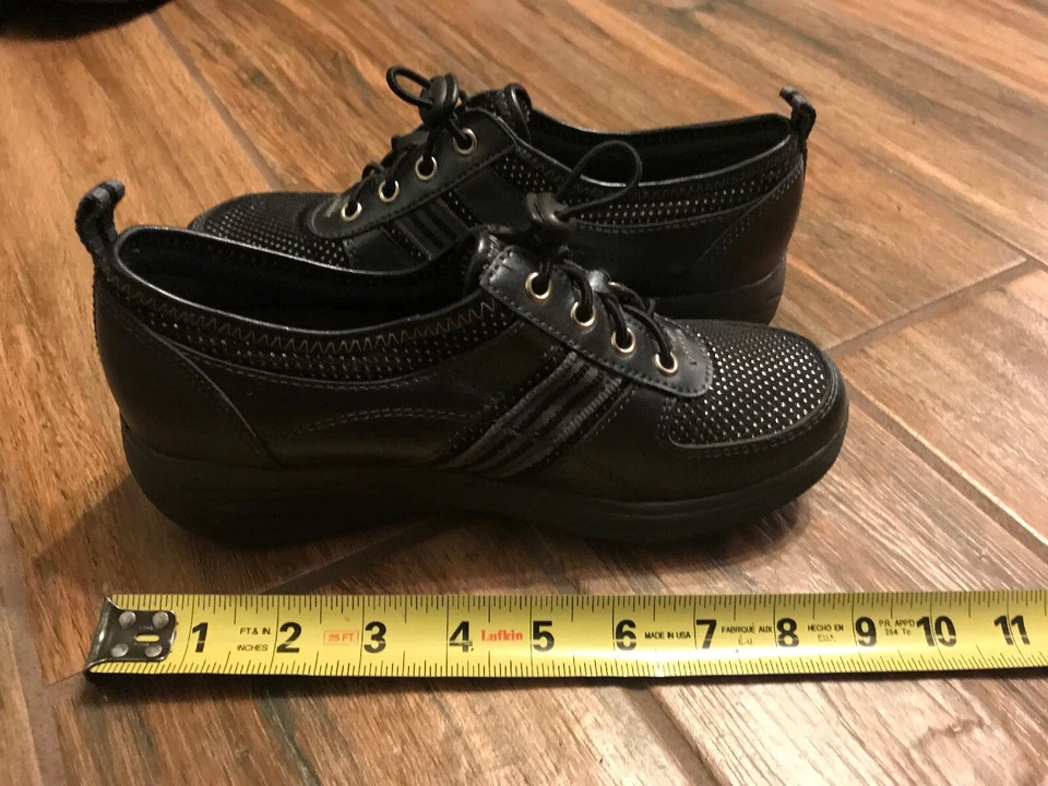 Women's Size 5M Tennis Walking Casual Shoes Get Fit Toggle Grasshoppers blackc - Image 4 of 4