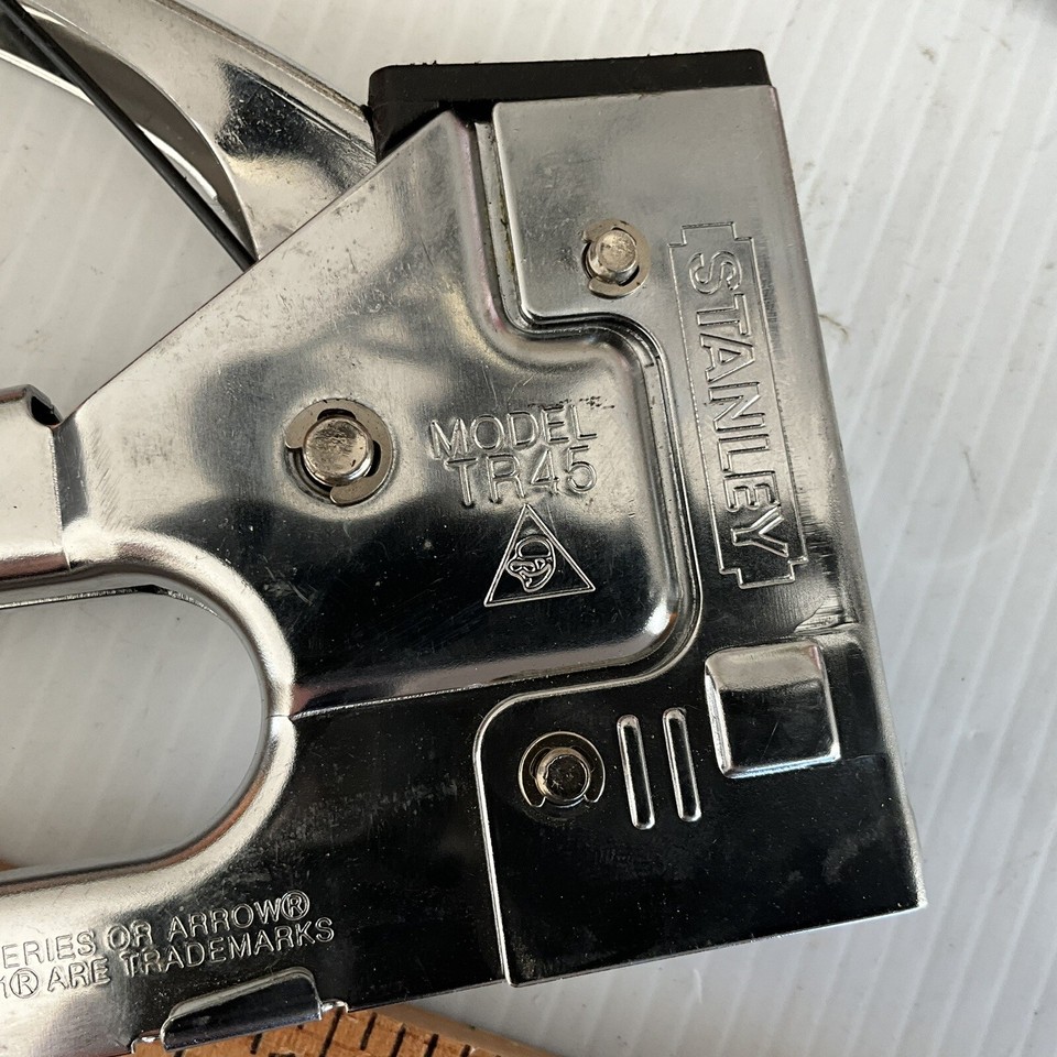 Stanley Light Duty Sharpshooter Model TR45 Staple Gun with 1 Box Of