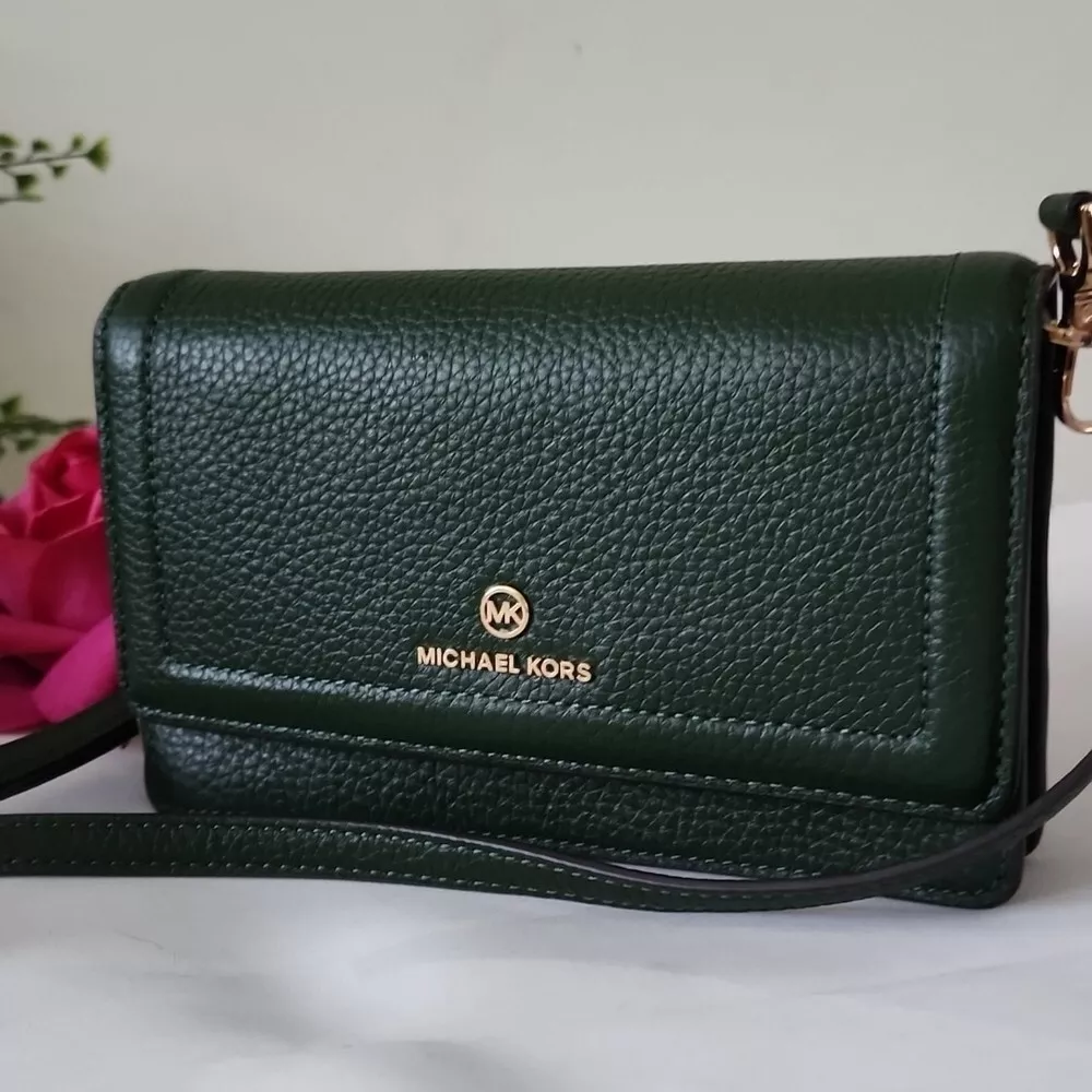 Michael kors pebbled hotsell leather convertible crossbody