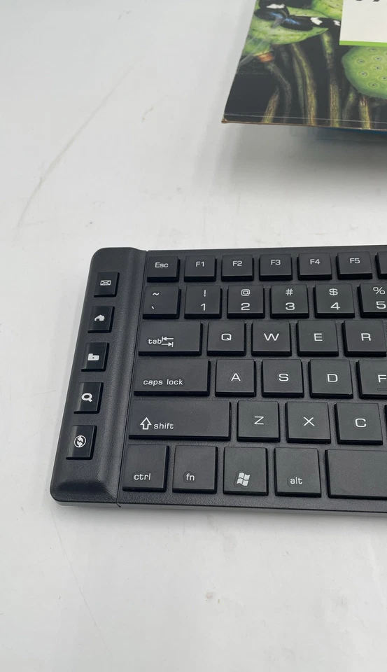 iHome Wireless Keyboard IH-BL-K255SB & HP 94/94/97 Ink Cartridge Value Pack - Image 2 of 4