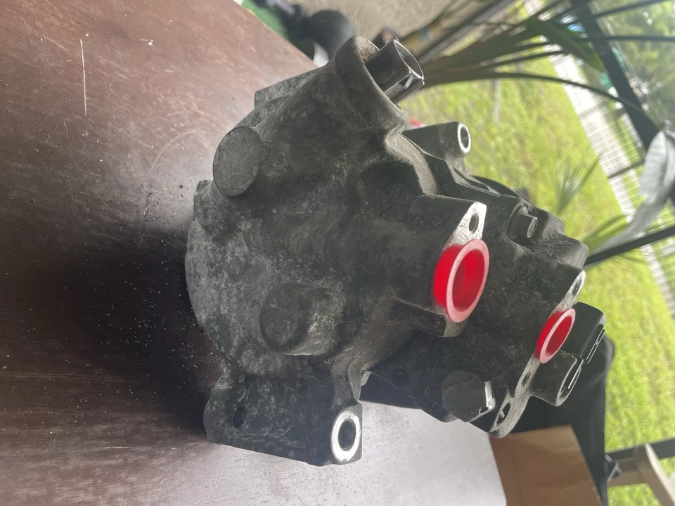 Compresor de aire acondicionado para Toyota Corolla usado TSE14C 15 DÍAS DE GARANTÍA Foto 4 de 4