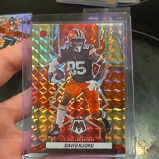 2022 Panini Mosaic - David Njoku #48 Choice Fusion Red & Yellow Mosaic Prizm /80