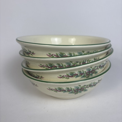 Set Of 4 Holly Joy Pfaltzgraff Soup/Cereal Bowls 5 3/4  Dia Some Have Wear Marks