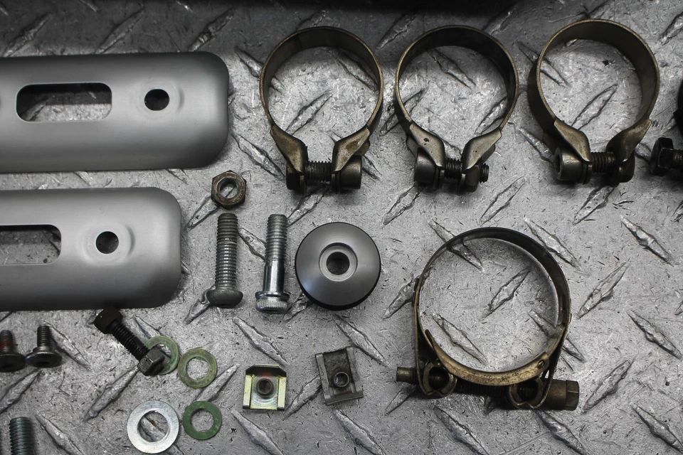 2004 DUCATI MONSTER 1000S COMPLETE EXHAUST MUFFLER & HEADERS W/ HARDWARE ZDMA-33 - Imagem 3 de 4