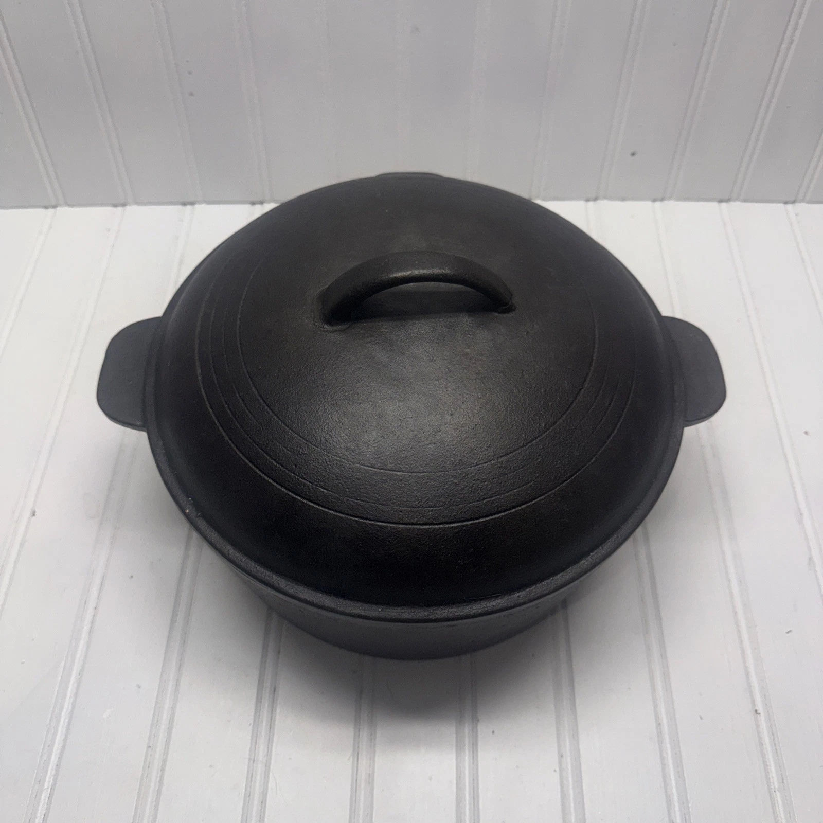 Renfrow Ware L.A. #2 Cast Iron Dutch Oven & “Bullet” Basting Lid
