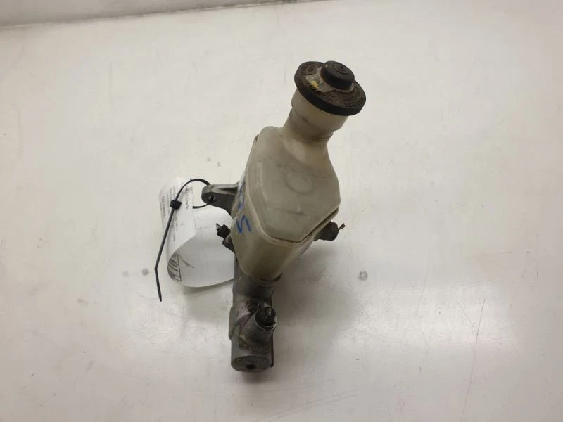 97-00 TOYOTA RAV4 2.0L 4CYL AWD MONTAJE CILINDRO MAESTRO FRENO  Foto 4 de 4