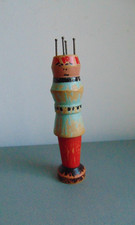 Ancien Tricotin en bois peint