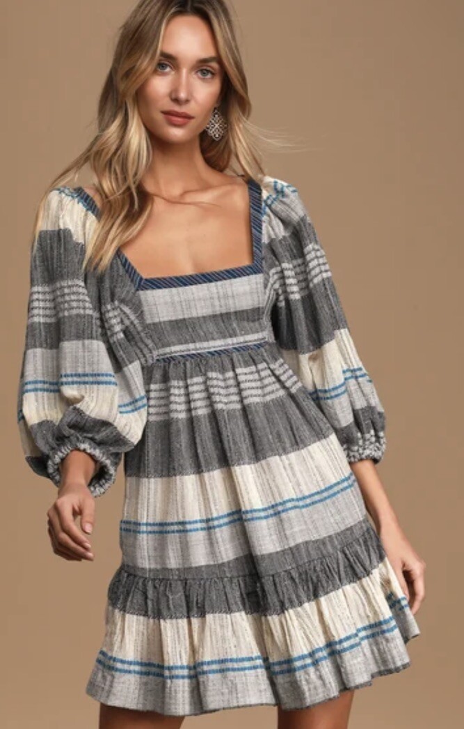 Платье Free People в полоску синесерого цвета цвета слоновой кости с оборками по низу, длина с северо-запада