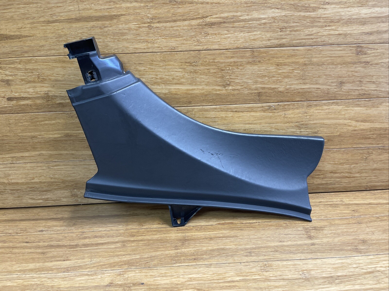2011-2015 Audi R8 42 Spyder Rear Right Leather Trim Panel Cover OEM *NOTE*