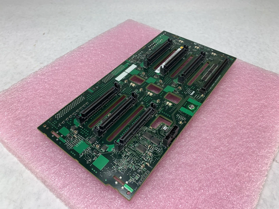 Dell PowerEdge 2600 Backplane R0225 REV A07 - Image 3 of 4