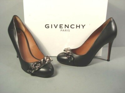GIVENCHY 37.5 CLASSIC BLACK LEATHER ROUND TOE SILVER CHAIN PUMPS HEELS NEW    