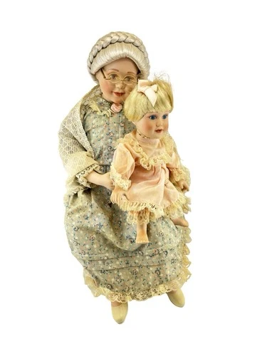 Vintage Danbury Mint MBI Porcelain Old Lady And Granddaughter Dolls
