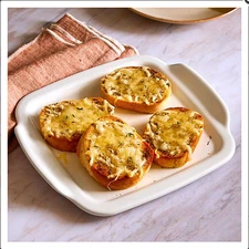 pampered chef:STONE SQUARE SERVING TRAY-freeship