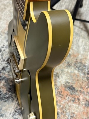 ギター Epiphone Tom DeLonge ES-333 Blink182 08S Epiphone Tom DeLonge ES-333 Signature S emi Acoustic Guitar, Brown