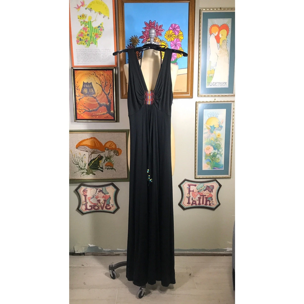 green emerald velvet dress Old Fashioned Vintage Maxi Dress with Long Sleeves