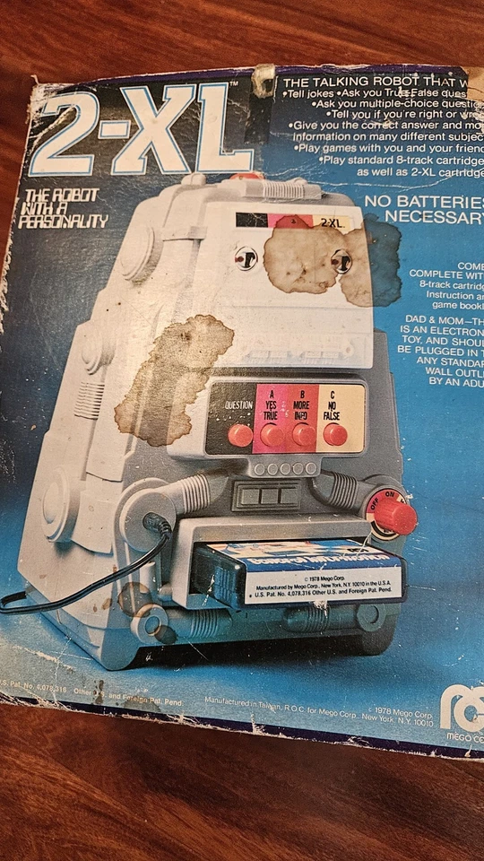 Vtg 2-XL MEGO CORP 1978 Talking Robot With Box And Tape/No Cord. Not Tested - Image 3 of 4