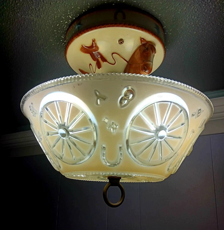Lámpara de techo vintage antigua original de los años 40 con tema occidental Foto 3 de 4