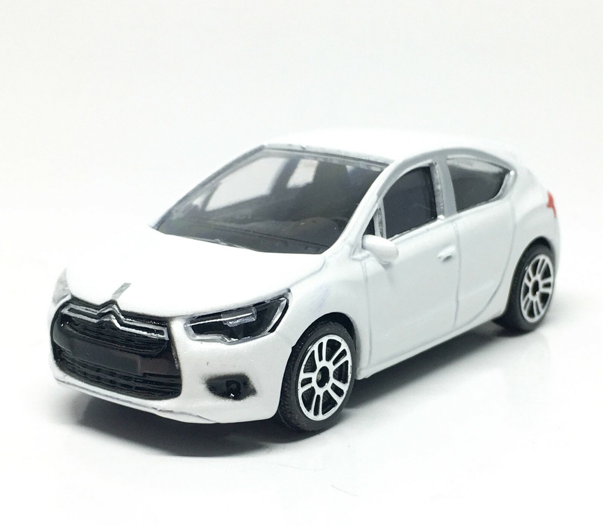 Majorette Citroen DS4 White - Wheels D5S - 1:64 (3
