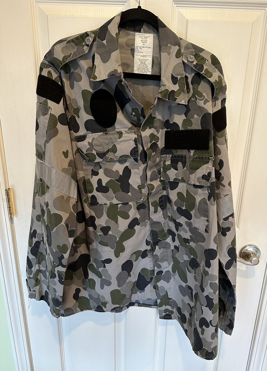 Can't Tear Em' Gray Camouflage Shirt Size 120L Australia