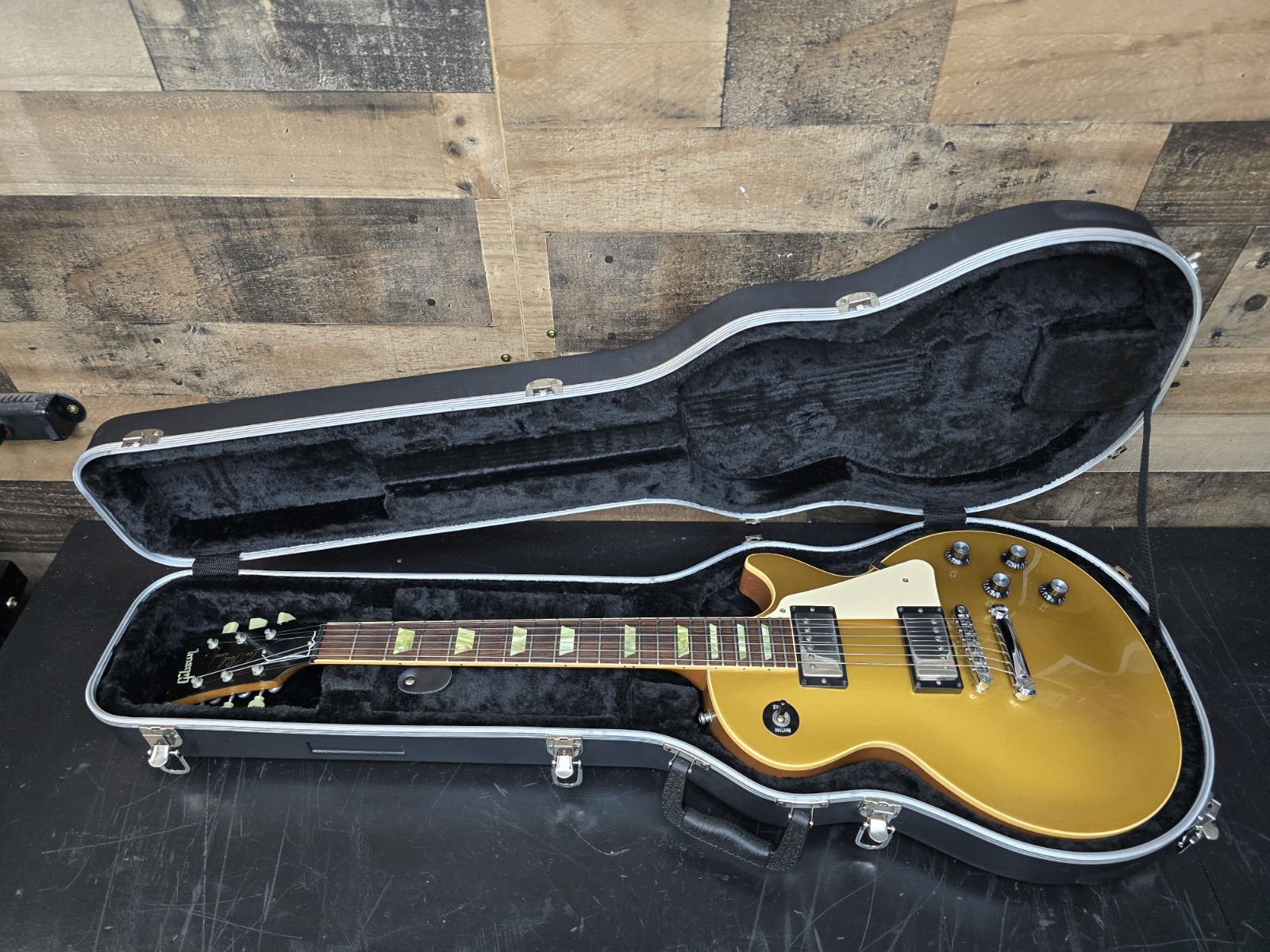 2005 Gibson Les Paul Classic Gold Top 1960s W/hsc 9.2 Lb