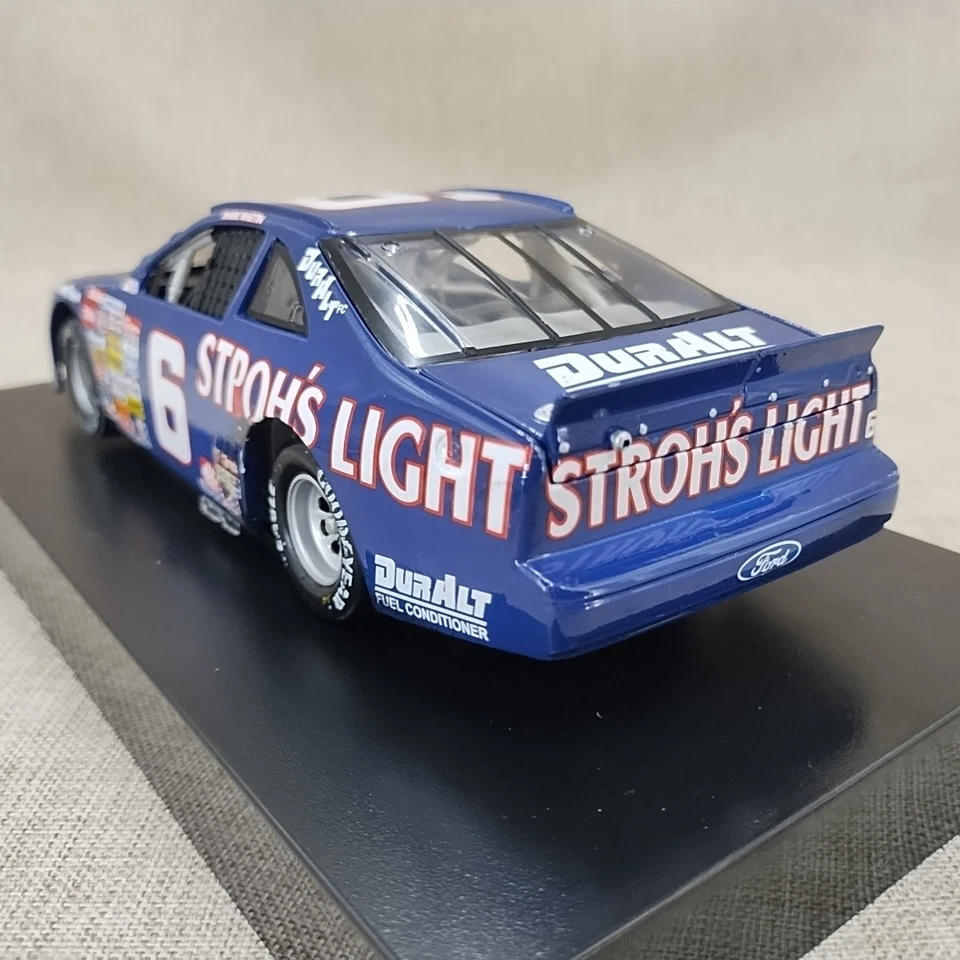 Lionel 1:24 Mark Martin #6 Stroh's Light Rockingham 1ª vitória 1989 Thunderbird LE - Imagem 3 de 4